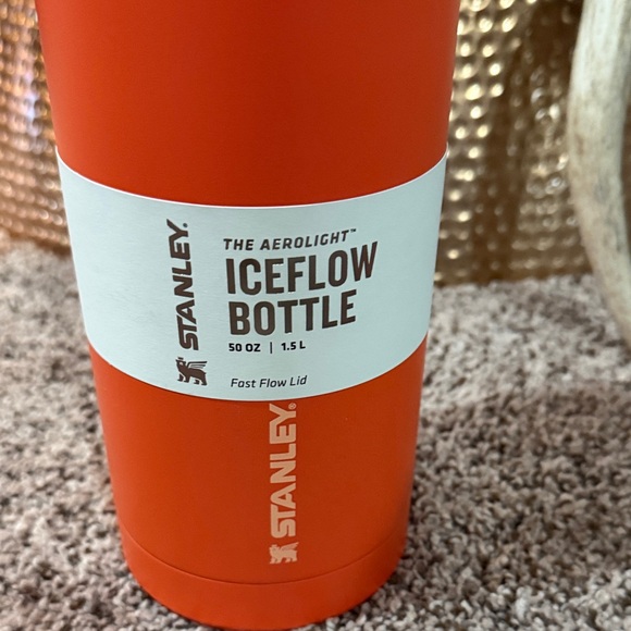 Stanley IceFlow Bold Orange Bottle - Picture 2 of 5